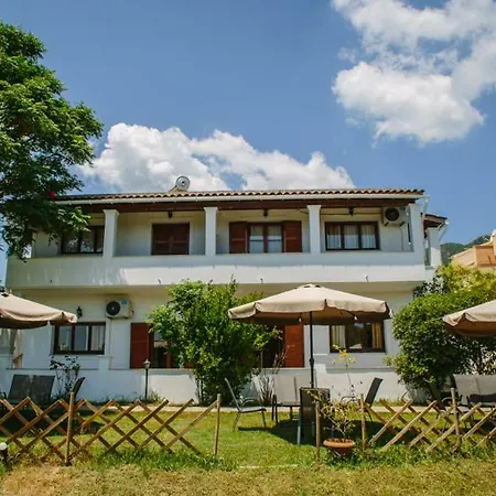 Apartment Nikolouzos Estate Corfu Ipsos